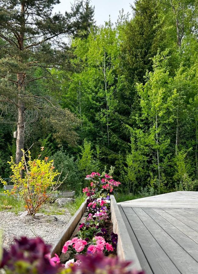 أوربرو Lilla Huset Bed & Breakfast - Countryside Guesthouse, Free Parking المظهر الخارجي الصورة