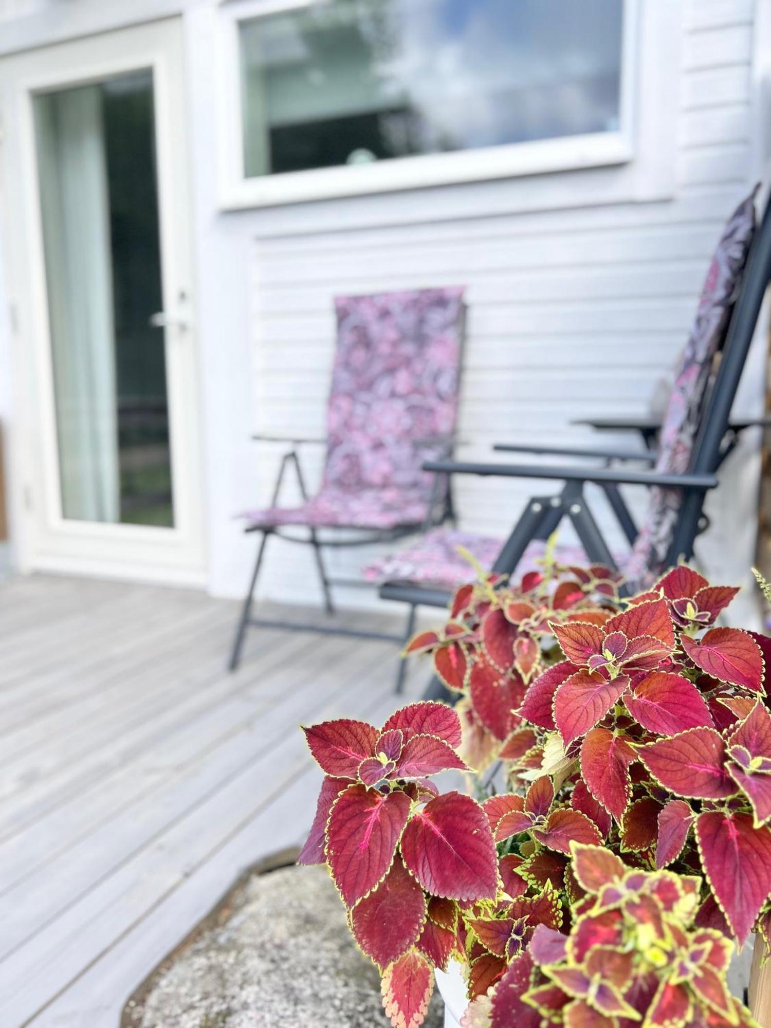 أوربرو Lilla Huset Bed & Breakfast - Countryside Guesthouse, Free Parking المظهر الخارجي الصورة